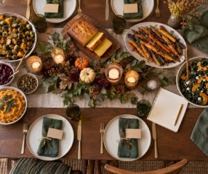 how to host friendsgiving